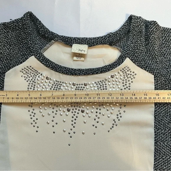 Daytrip Black and Cream Embellished Long Sleeve Top Sz Sm. Like New Condition - Picture 6 of 8